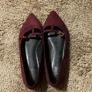 Maroon pointed flats